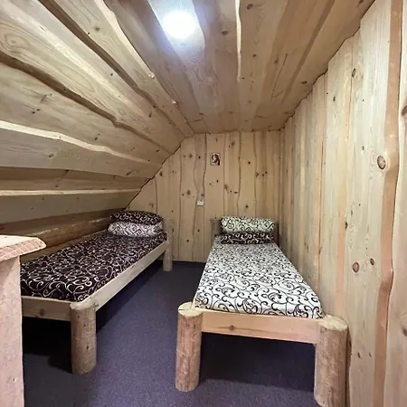 Holiday home ярок на 10 осіб баня манга дрова входять у вартість також неподалік є чан *